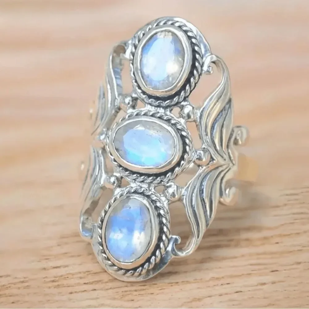 Elegant Silver and blue Ring N1124